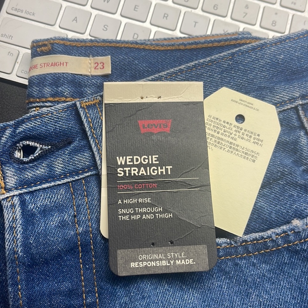 Levi's WEDGIE STRAIGHT 100% COTTON HIGH RISE - Picture 6 of 6